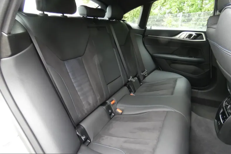 BMW 420i (Seria 4) din 2023 cu 47.805 km - oferta BMW229538 - foto 15