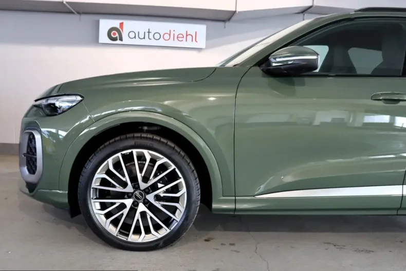 Audi SQ5 din 2025 cu 19.965 km - oferta AUD229546 - foto 4