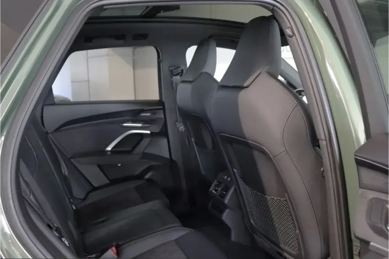 Audi SQ5 din 2025 cu 19.965 km - oferta AUD229546 - foto 24