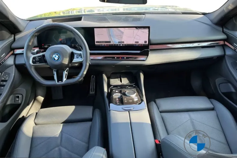 BMW 550 (Seria 5) din 2025 cu 19.115 km - oferta BMW229552 - foto 15