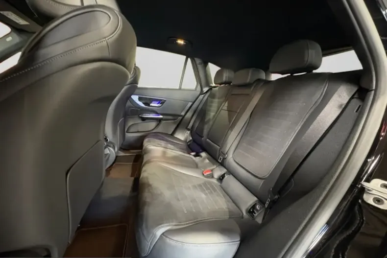 Mercedes-Benz GLC 200 (Clasa GLC) din 2023 cu 49.600 km - oferta MER229554 - foto 13