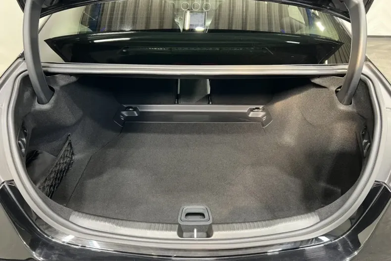 Mercedes-Benz C 220 (Clasa C) din 2024 cu 8.272 km - oferta MER229557 - foto 18
