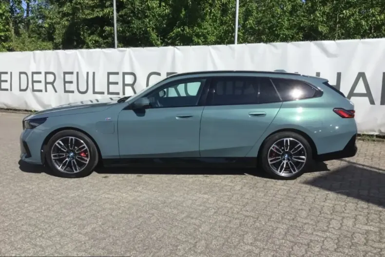 BMW 550 (Seria 5) din 2025 cu 13.962 km - oferta BMW229558 - foto 2