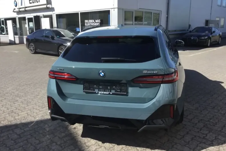 BMW 550 (Seria 5) din 2025 cu 13.962 km - oferta BMW229558 - foto 3