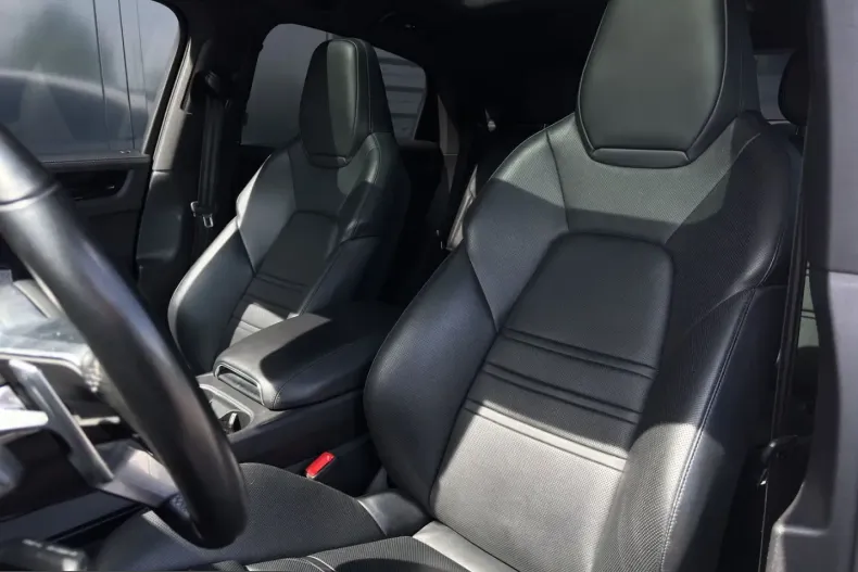 Porsche Cayenne din 2021 cu 67.600 km - oferta POR229559 - foto 20