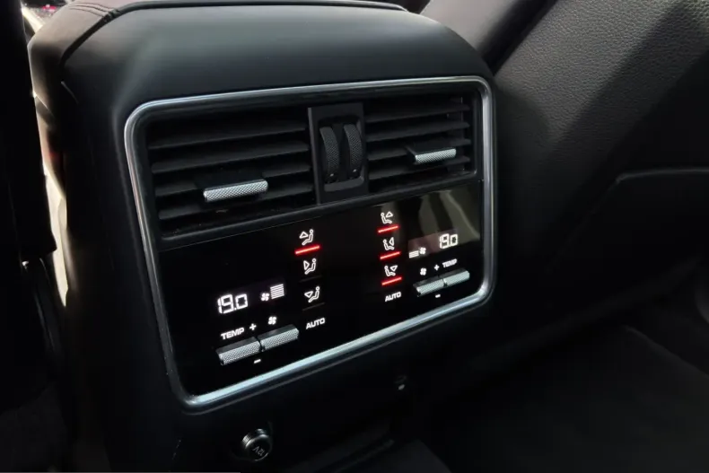 Porsche Cayenne din 2021 cu 67.600 km - oferta POR229559 - foto 22