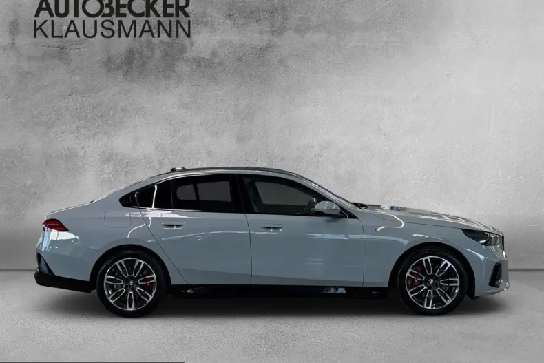 BMW 550 (Seria 5) din 2025 cu 17.156 km - oferta BMW229562 - foto 4