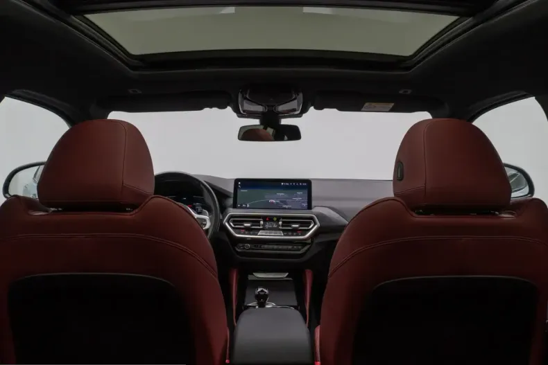 BMW X4 (Seria X) din 2023 cu 26.917 km - oferta BMW229563 - foto 30