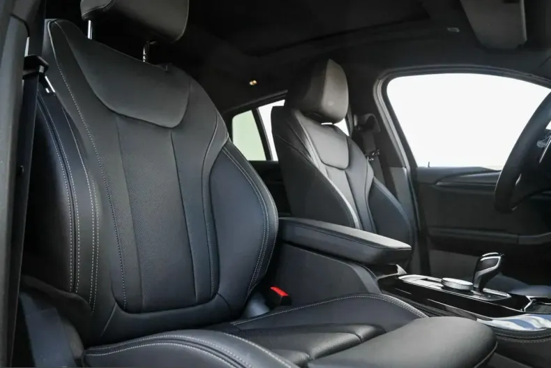 BMW X4 (Seria X) din 2025 cu 19.999 km - oferta BMW229571 - foto 12