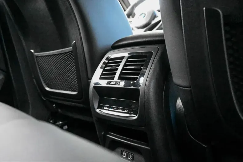 BMW X4 (Seria X) din 2025 cu 19.999 km - oferta BMW229571 - foto 18
