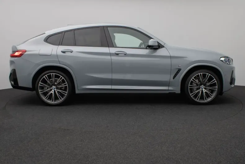 BMW X4 (Seria X) din 2022 cu 60.013 km - oferta BMW229572 - foto 4