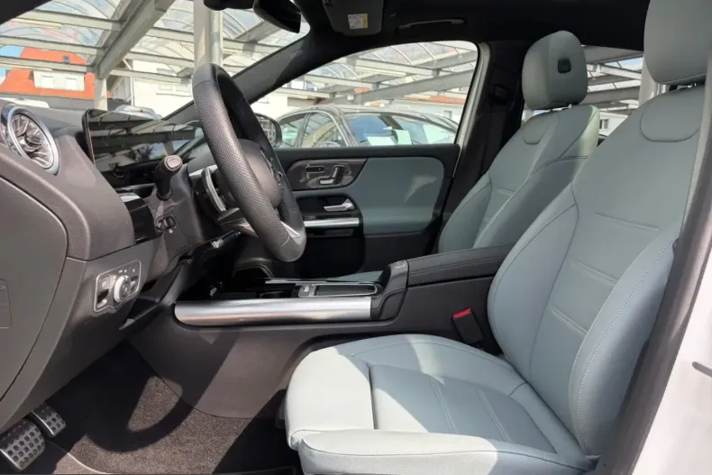Mercedes-Benz GLA 200 (Clasa GLA) din 2025 cu 20.000 km - oferta MER229575 - foto 22