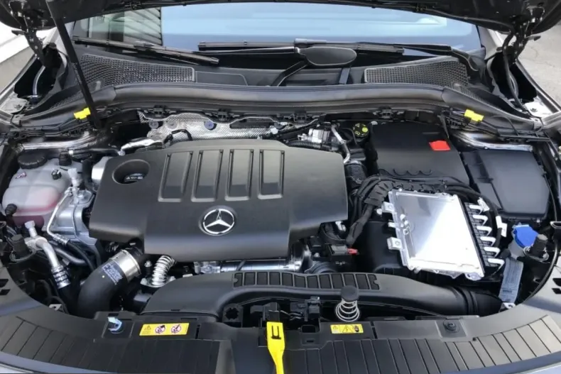 Mercedes-Benz GLA 220 (Clasa GLA) din 2025 cu 16.362 km - oferta MER229577 - foto 17