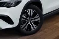 Mercedes-Benz GLA 220 (Clasa GLA) din 2025 cu 15.430 km - oferta MER229581 - foto 3