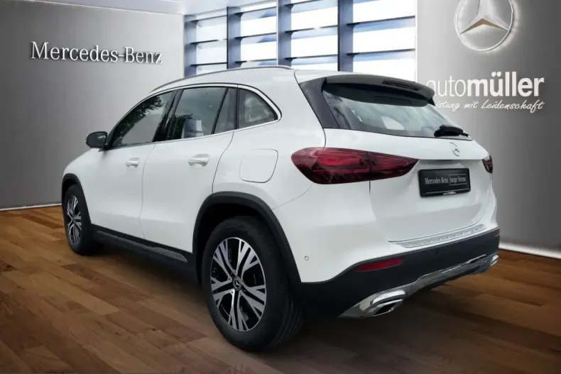 Mercedes-Benz GLA 220 (Clasa GLA) din 2025 cu 15.430 km - oferta MER229581 - foto 8