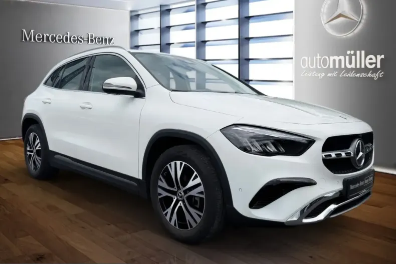 Mercedes-Benz GLA 220 (Clasa GLA) din 2025 cu 15.430 km - oferta MER229581 - foto 12
