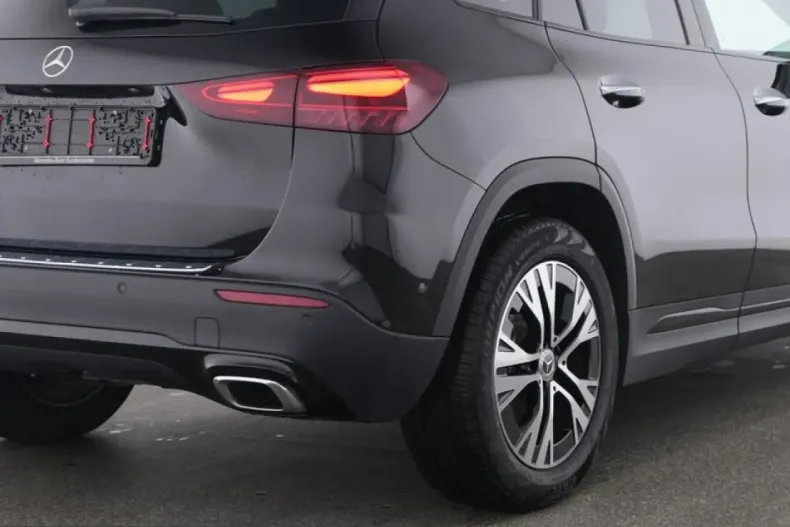 Mercedes-Benz GLA 220 (Clasa GLA) din 2025 cu 13.639 km - oferta MER229582 - foto 5