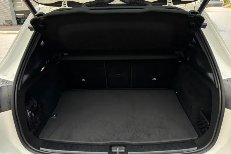 Mercedes-Benz GLA 220 (Clasa GLA) din 2025 cu 7.600 km - oferta MER229584 - foto 10