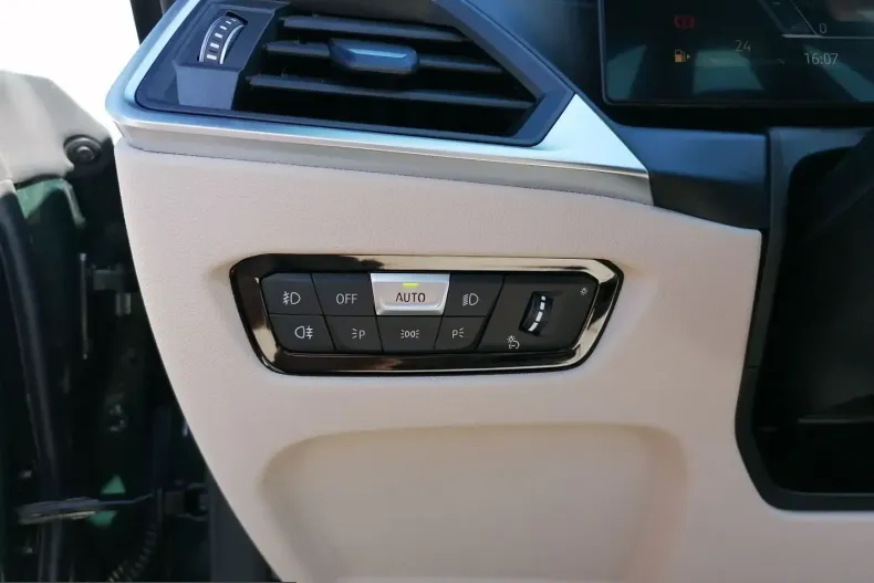 BMW 420d (Seria 4) din 2023 cu 46.785 km - oferta BMW229593 - foto 22