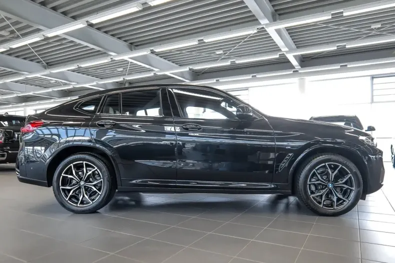 BMW X4 (Seria X) din 2024 cu 18.604 km - oferta BMW229596 - foto 10
