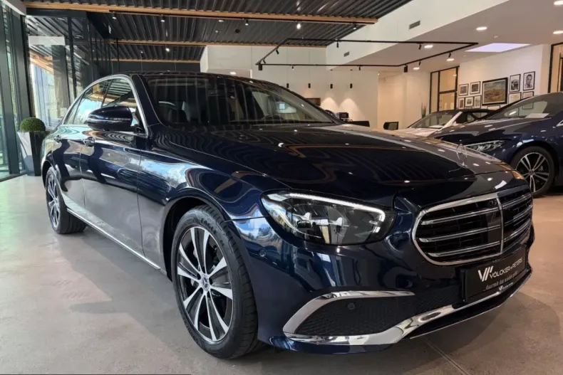 Mercedes-Benz E 400 (Clasa E) din 2023 cu 81.310 km - oferta MER229606 - foto 4
