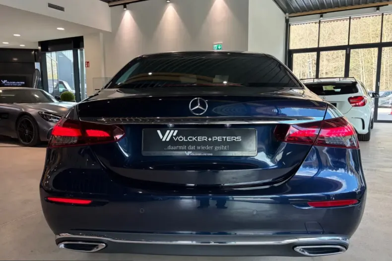 Mercedes-Benz E 400 (Clasa E) din 2023 cu 81.310 km - oferta MER229606 - foto 6