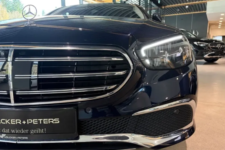 Mercedes-Benz E 400 (Clasa E) din 2023 cu 81.310 km - oferta MER229606 - foto 10