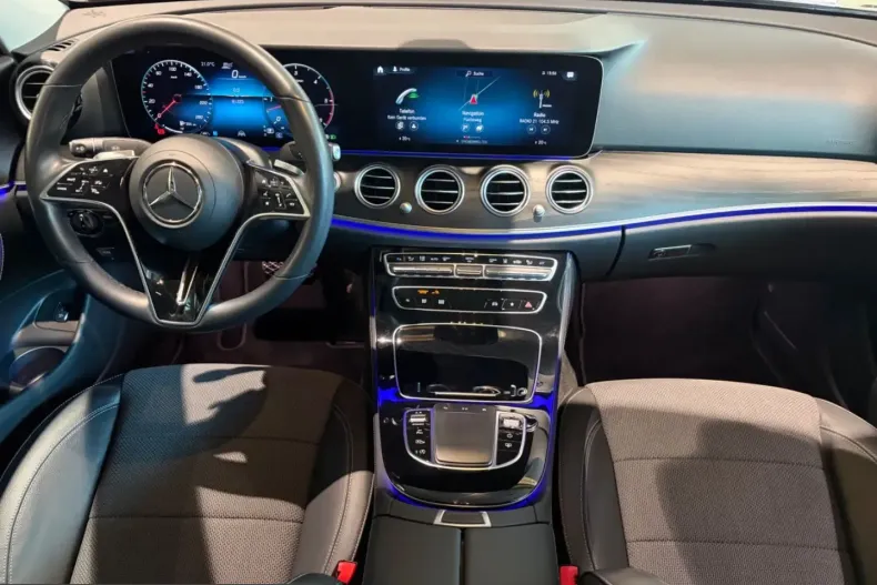 Mercedes-Benz E 400 (Clasa E) din 2023 cu 81.310 km - oferta MER229606 - foto 11
