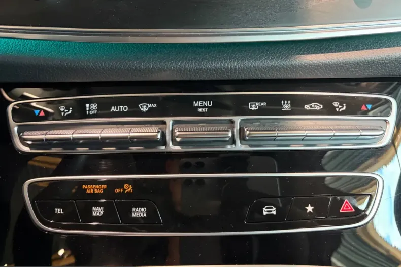Mercedes-Benz E 400 (Clasa E) din 2023 cu 81.310 km - oferta MER229606 - foto 44