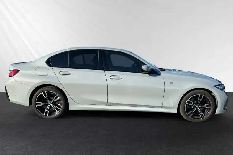 BMW 330 (Seria 3) din 2025 cu 19.450 km - oferta BMW229609 - foto 2