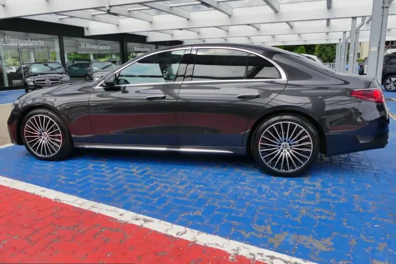 Mercedes-Benz E 220 (Clasa E) din 2025 cu 21.628 km - oferta MER229611 - foto 4