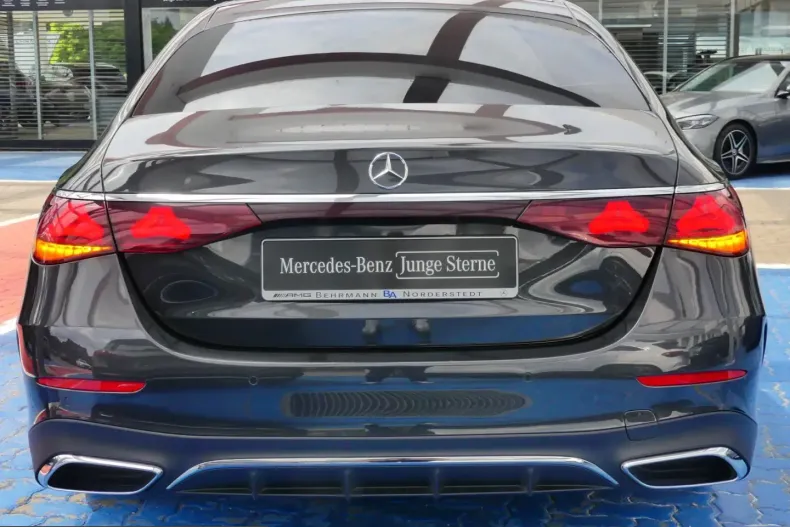 Mercedes-Benz E 220 (Clasa E) din 2025 cu 21.628 km - oferta MER229611 - foto 6