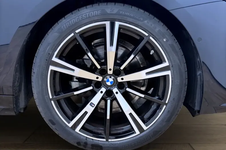 BMW 520 (Seria 5) din 2025 cu 7.600 km - oferta BMW229612 - foto 3