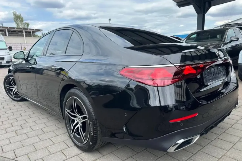 Mercedes-Benz E 200 (Clasa E) din 2024 cu 42.814 km - oferta MER229613 - foto 3