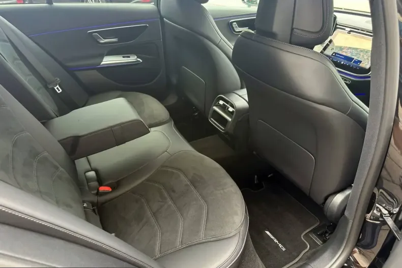 Mercedes-Benz E 200 (Clasa E) din 2024 cu 42.814 km - oferta MER229613 - foto 21
