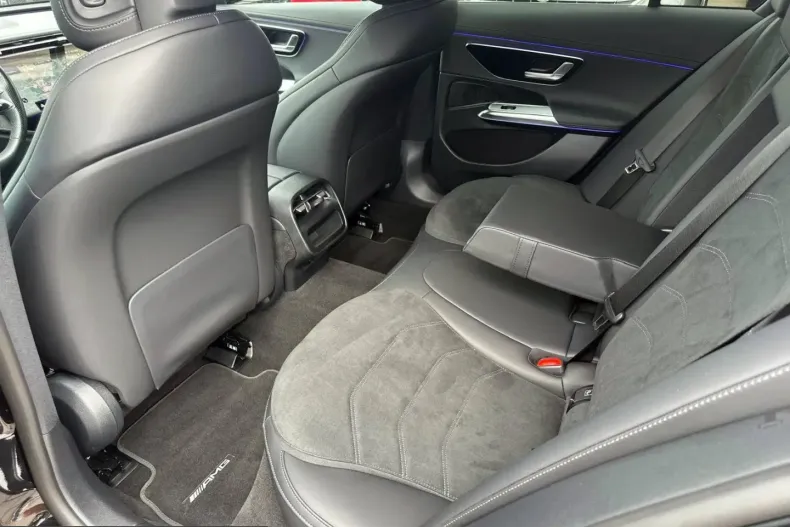 Mercedes-Benz E 200 (Clasa E) din 2024 cu 42.814 km - oferta MER229613 - foto 22