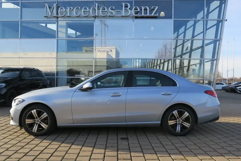 Mercedes-Benz C 220 (Clasa C) din 2024 cu 9.950 km - oferta MER229628 - foto 3