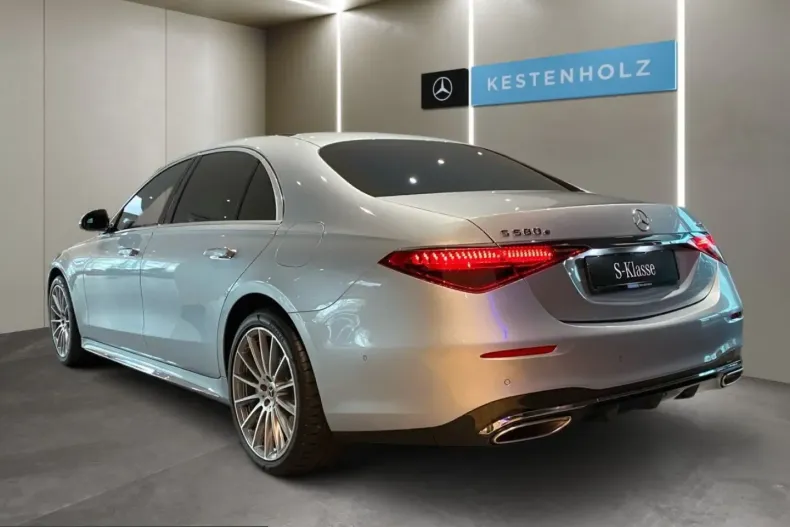 Mercedes-Benz S 580 (Clasa S) din 2023 cu 15.681 km - oferta MER229633 - foto 4