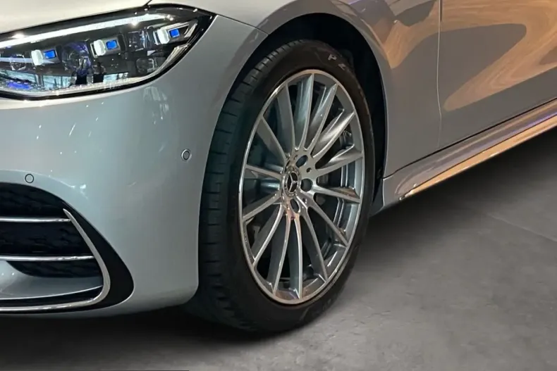 Mercedes-Benz S 580 (Clasa S) din 2023 cu 15.681 km - oferta MER229633 - foto 6