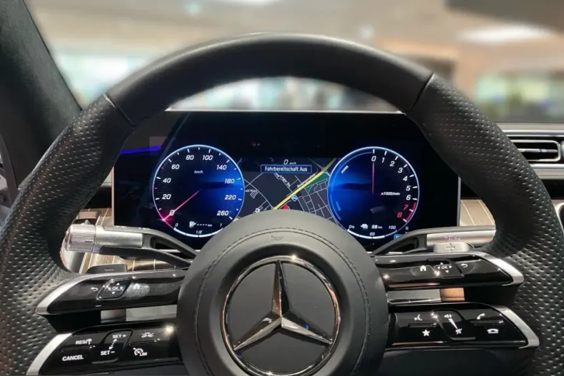 Mercedes-Benz S 580 (Clasa S) din 2023 cu 15.681 km - oferta MER229633 - foto 8