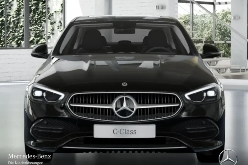 Mercedes-Benz C 300 (Clasa C) din 2025 cu 24.226 km - oferta MER229637 - foto 8
