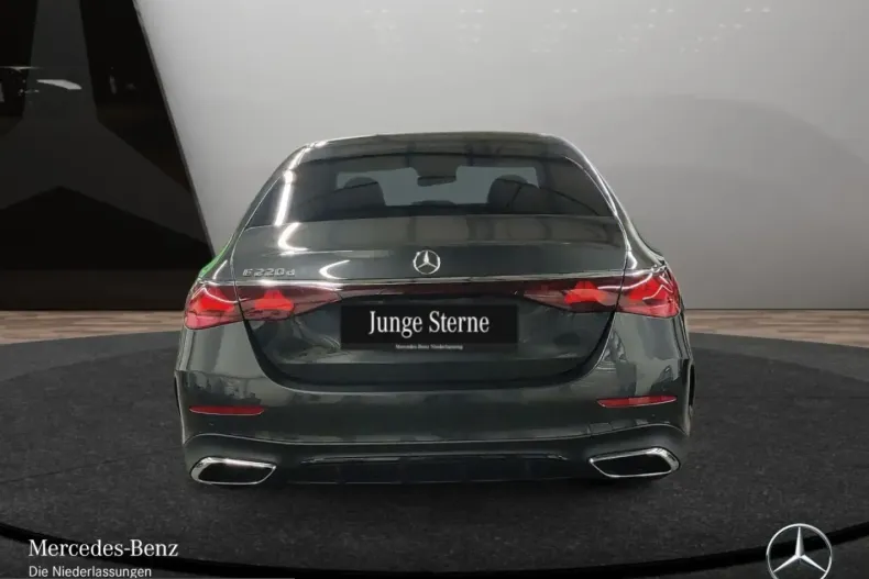 Mercedes-Benz E 220 (Clasa E) din 2025 cu 18.488 km - oferta MER229638 - foto 9