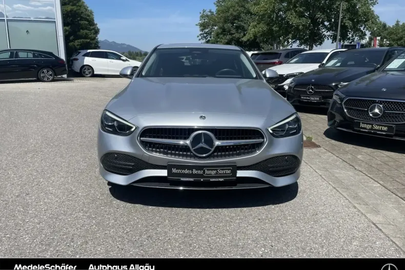 Mercedes-Benz C 300 (Clasa C) din 2023 cu 8.799 km - oferta MER229640 - foto 2