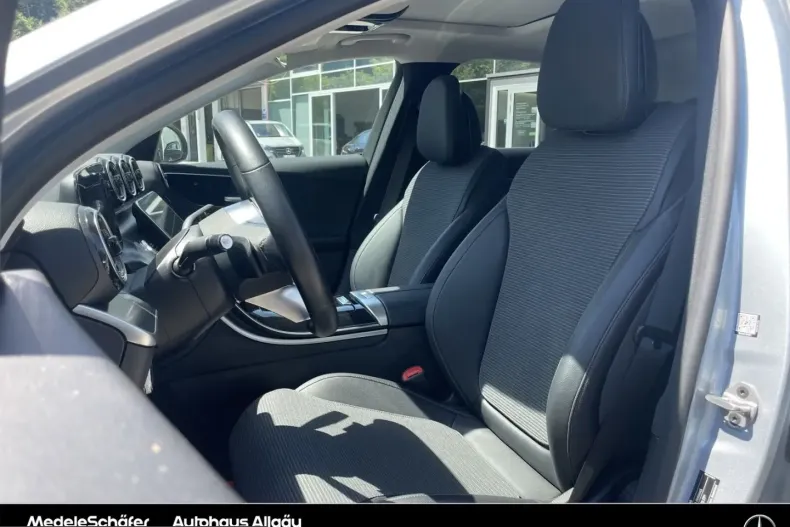 Mercedes-Benz C 300 (Clasa C) din 2023 cu 8.799 km - oferta MER229640 - foto 15