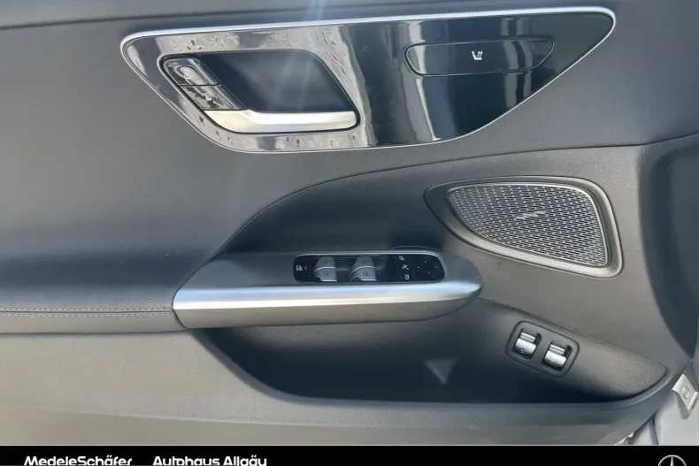 Mercedes-Benz C 300 (Clasa C) din 2023 cu 8.799 km - oferta MER229640 - foto 16