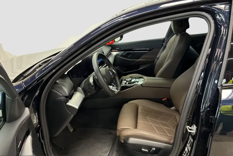 BMW 520 (Seria 5) din 2025 cu 15.741 km - oferta BMW229651 - foto 7