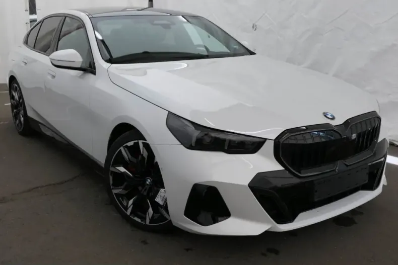BMW 540 (Seria 5) din 2025 cu 23.968 km - oferta BMW229652 - foto 2