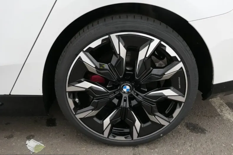 BMW 540 (Seria 5) din 2025 cu 23.968 km - oferta BMW229652 - foto 5