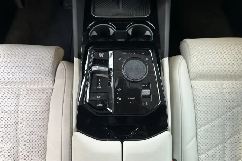 BMW 520 (Seria 5) din 2025 cu 38.620 km - oferta BMW229654 - foto 19