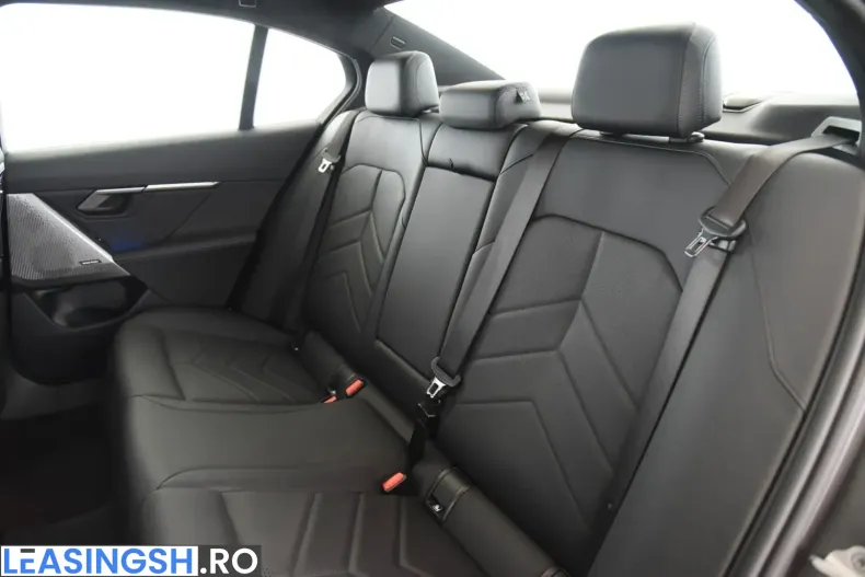 BMW 540 (Seria 5) din 2025 cu 27.900 km - oferta BMW229661 - foto 6